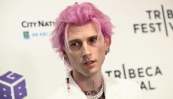 Karnındaki Sülüklerin Videosunu Paylaştı!