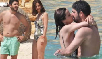 Öpmeye, Koklamaya Doyamadı!