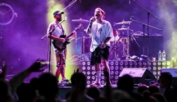 Saat Kaç, On İkiyi Geçtik mi?