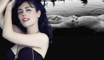 Demet'ten Havuz Pozu!