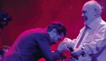 Kenan'dan Ustaya Saygı!