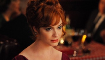Mad Men'in Joan'u Nişanlandı!