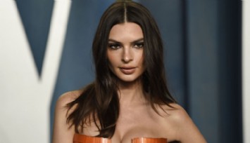 Emily Ratajkowski'den Şok Karar!