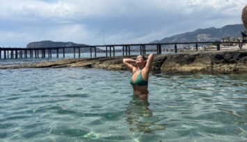 Pelin Öztekin Yaz Sezonunu Açtı!