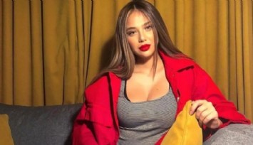 Merve Taşkın'dan İç Çamaşırlı 'Oy' Paylaşımı!