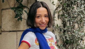 Zeynep Bastık'tan Nefes Kesen Poz!