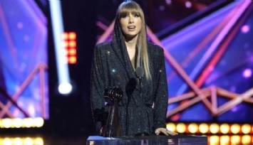 Taylor Swift Gözyaşlarını Tutamadı!