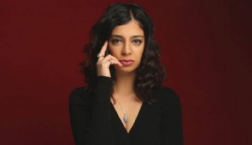 Şarkıcı Ecem Koyunlu'dan Tacizciye Dava!