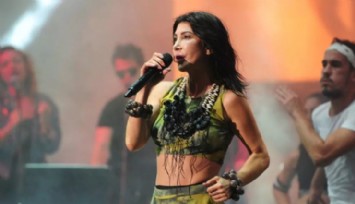 Photoshop'u Abartınca Alay Konusu Oldu!