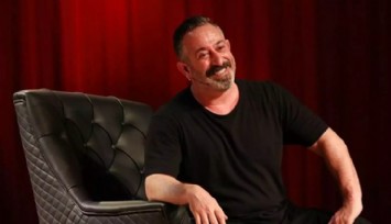 Cem Yılmaz'dan İzleyicisine Jest!