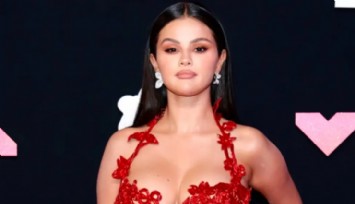 Selena Gomez Evleniyor!