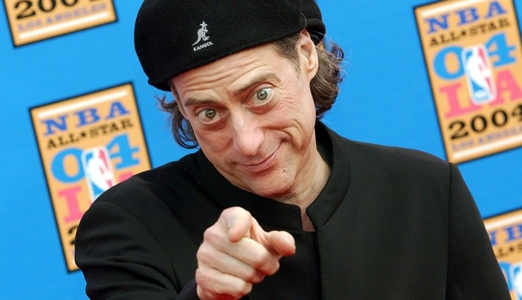 Ünlü Oyuncu Richard Lewis Hayatını Kaybetti!
