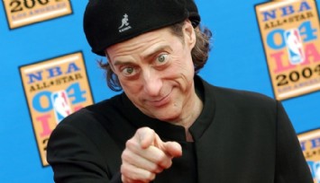 Ünlü Oyuncu Richard Lewis Hayatını Kaybetti!