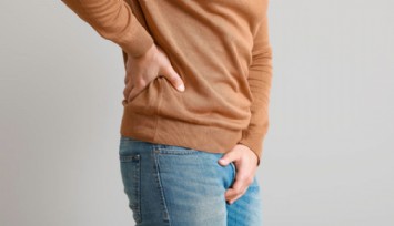 Esra Ezmeci'ye Gelen Olay İtiraf! Penisine Çivi Batırdı!