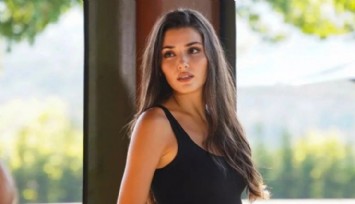 Hande Erçel'den Okul Pozu!