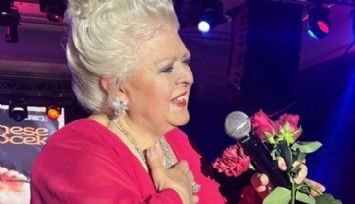 Usta Sanatçı Neşe Karaböcek Sahnelere Geri Döndü!