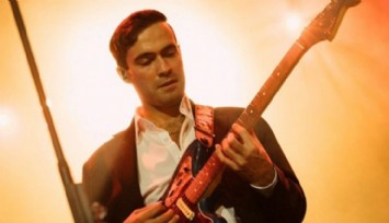 Mert Demir Konserinin Gelirini Kız Çocuklarına Bağışladı!