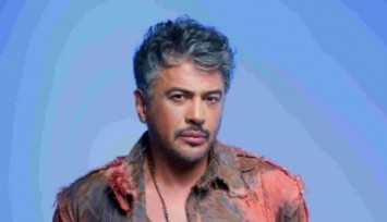 Emre Altuğ'un Kaslı Fiziği Dikkat Çekiyor!